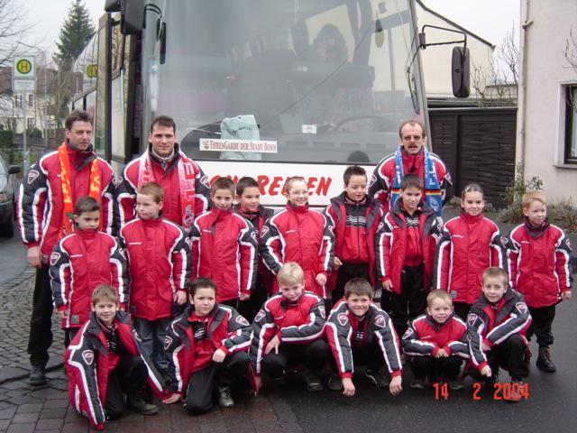 Einmaliges Erlebnis: Februar 2004 – unsere F-Jugend vor der Fahrt zum 1. FC Köln als Einlaufkinder